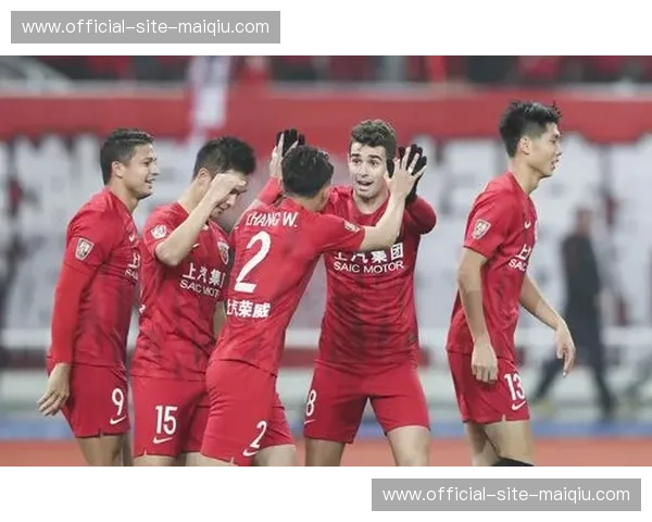 红蓝之巅的宿命：上海上港与江苏苏宁，那段燃尽青春的江湖岁月